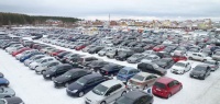 Почему трехлетние автомобили в России перестали покупать?